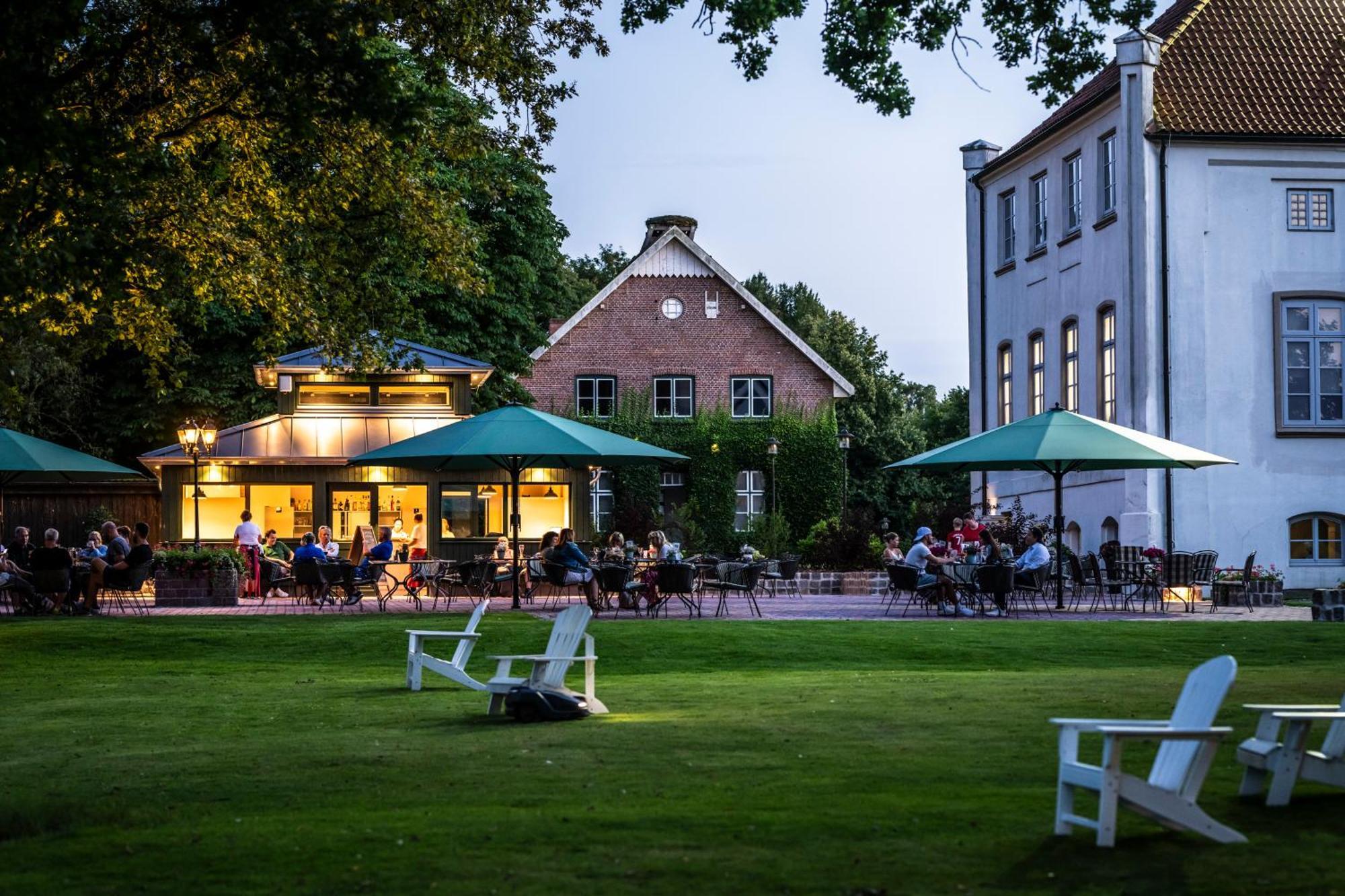 Hotel & Gaestehaus Gut Kaden Alveslohe Eksteriør bilde