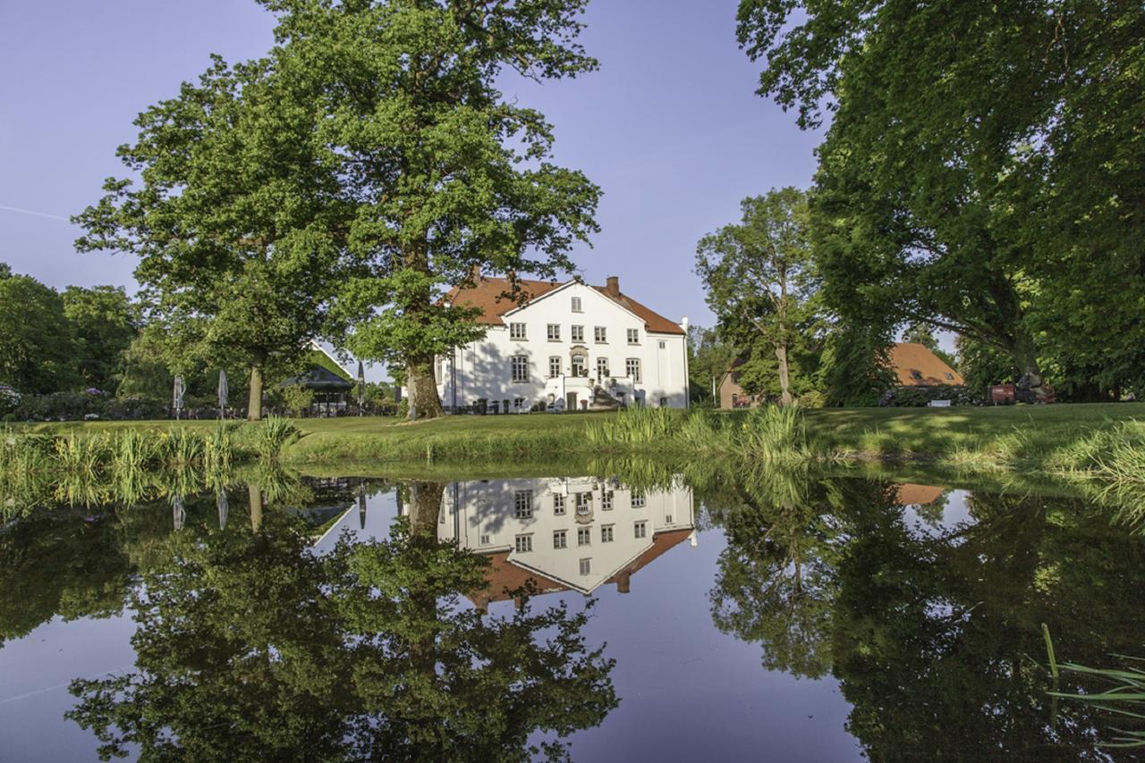 Hotel & Gaestehaus Gut Kaden Alveslohe Eksteriør bilde